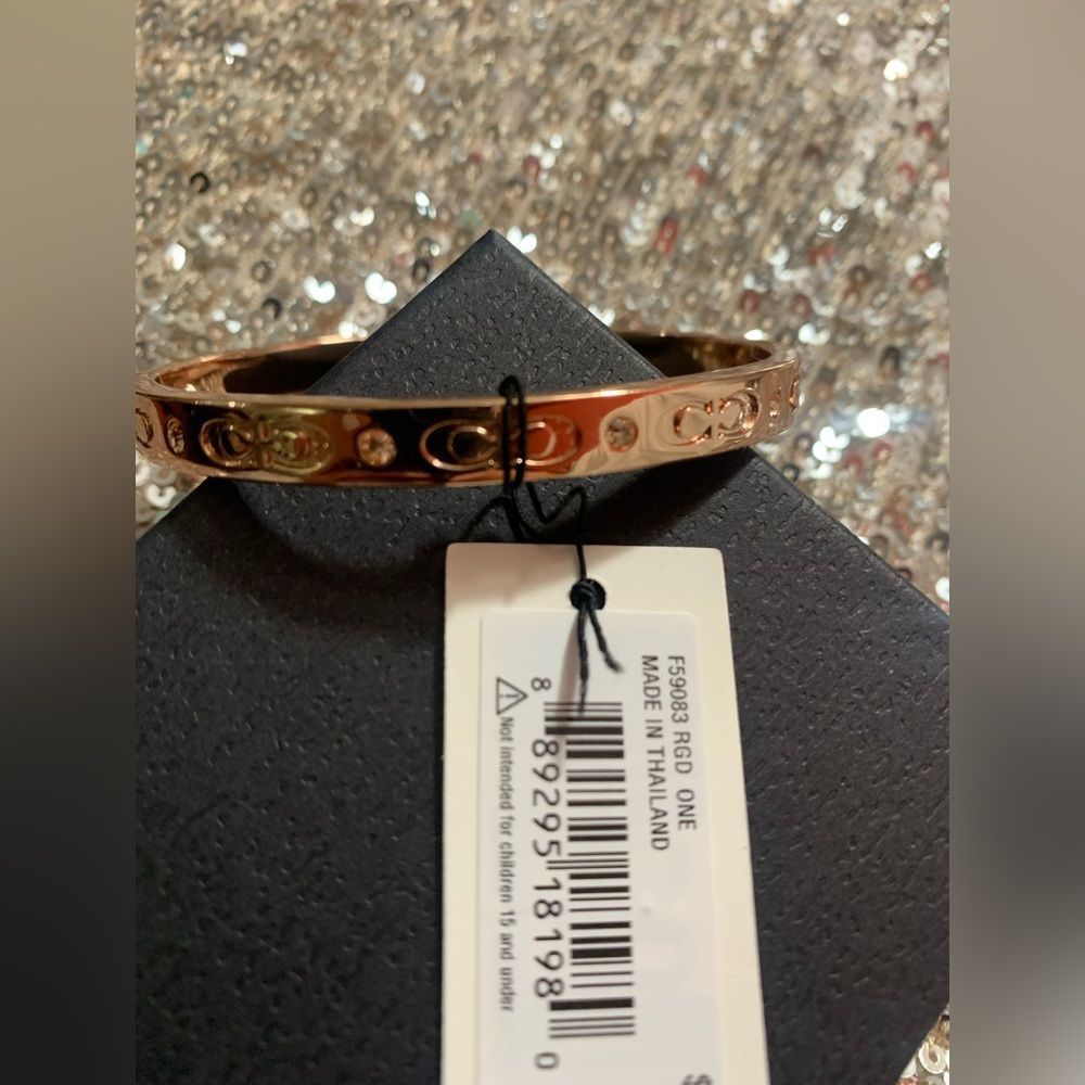 NEW Coach Kissing C Hinged Bangle - Rosegold - Picture 4 of 8